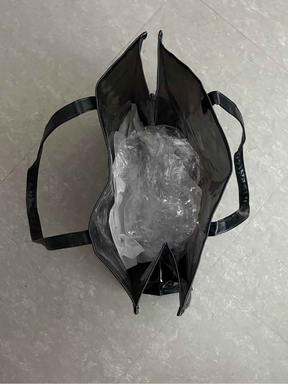 New Chanel Jelly Tote Bag Black and White - Picture 4 of 5